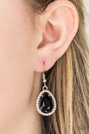 A One - GLAM Show - Black Earring