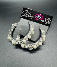 Load image into Gallery viewer, Let There Be SOCIALITE - White Earring 2915e