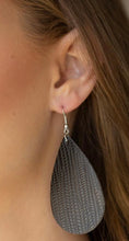Load image into Gallery viewer, Natural Resource - Black Earring 2664E