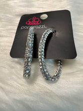 Load image into Gallery viewer, Big Winner - White Earring 2523e