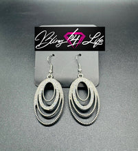 Load image into Gallery viewer, Date Night Diva - White Earring 2745E