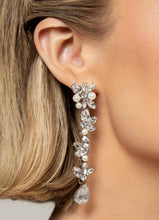 Load image into Gallery viewer, Light at the Opera - White Earring 2922e