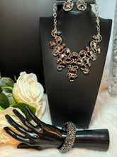 Load image into Gallery viewer, Fierce Zi Necklace and Bracelet Set