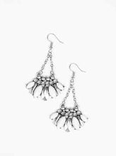 Load image into Gallery viewer, Terra Tribe - White Earring 2544E