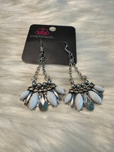 Load image into Gallery viewer, Terra Tribe - White Earring 2544E