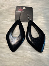 Load image into Gallery viewer, A Shore Bet 2671E- Black Earring