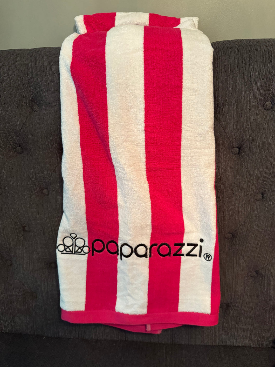 Extra Large Towel - PRE LOVED 🥰