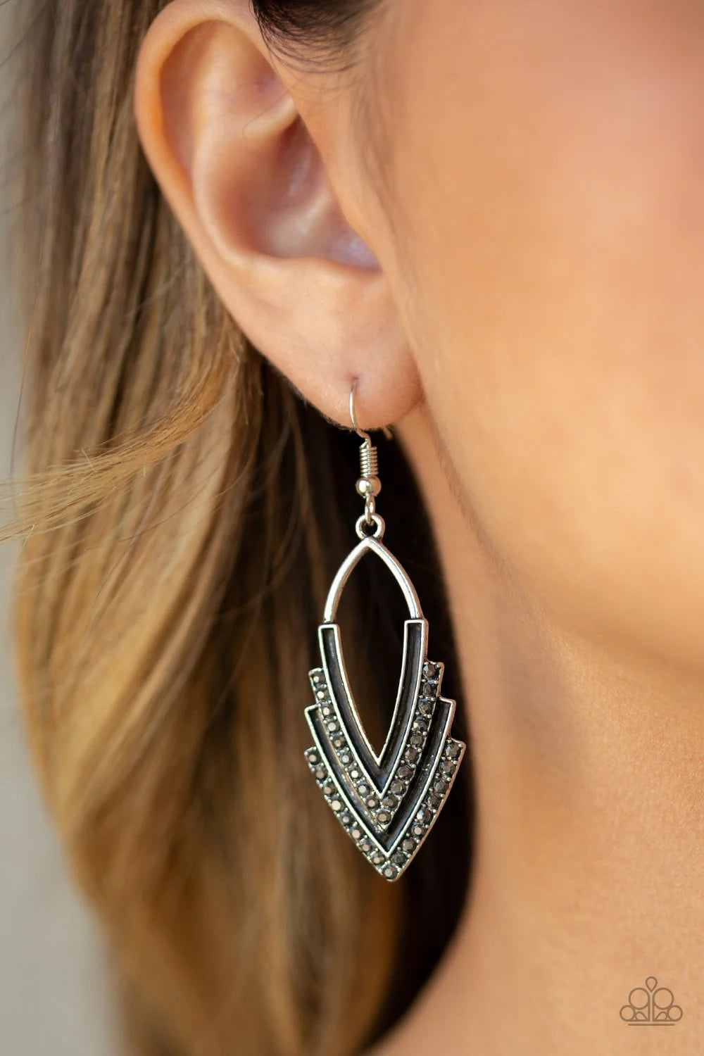 Tour De Fource - Black Earring