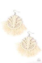 Load image into Gallery viewer, All About MACRAME - White Earring 2708e