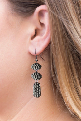 Nine to Hive - Black Earring 2666E