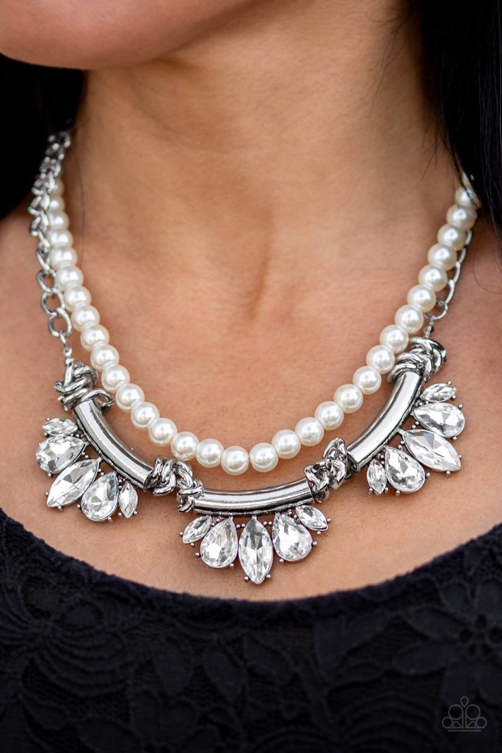 Bow Before The Queen-White Necklace 83n