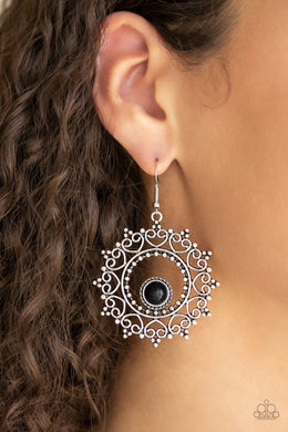 Wreathed in Whimsicality - Black Earring 2692E