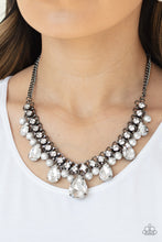 Load image into Gallery viewer, Knockout Queen - Black Necklace 1316n