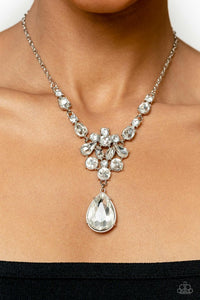 TWINKLE of an Eye - White Necklace 1472n