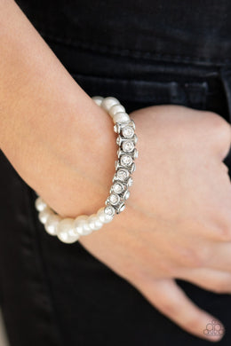 Traffic - Stopping Sparkle - White Bracelet 1556B