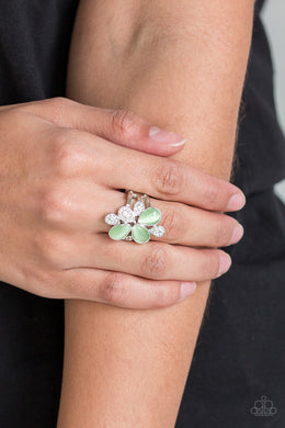 Diamond Daisies - Green Ring