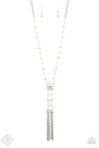 Vintage Diva - White Necklace 1023n