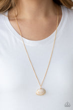 Load image into Gallery viewer, Show and SHELL - Gold Necklace 1029n