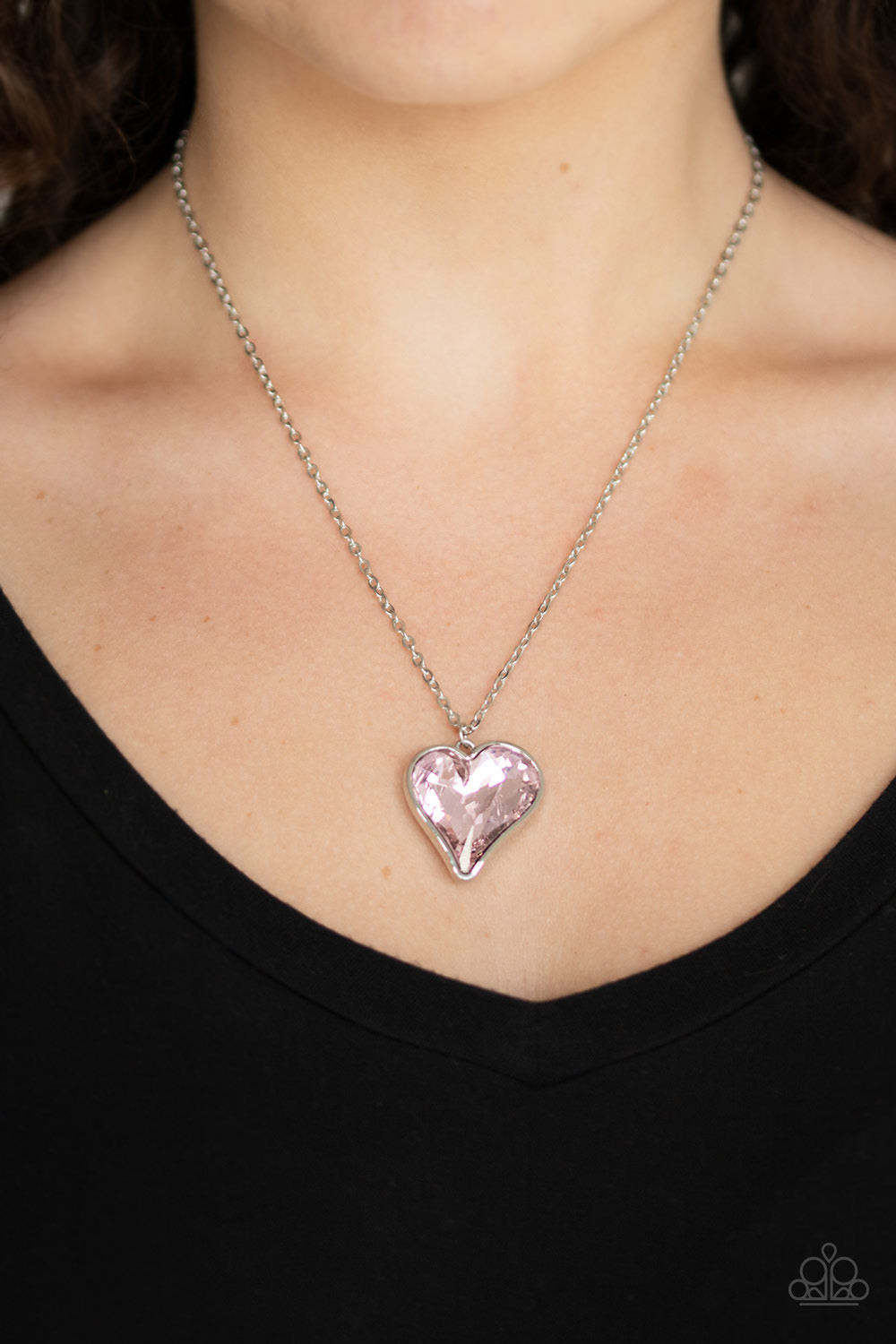 Heart Flutter - Pink Necklace 1137N