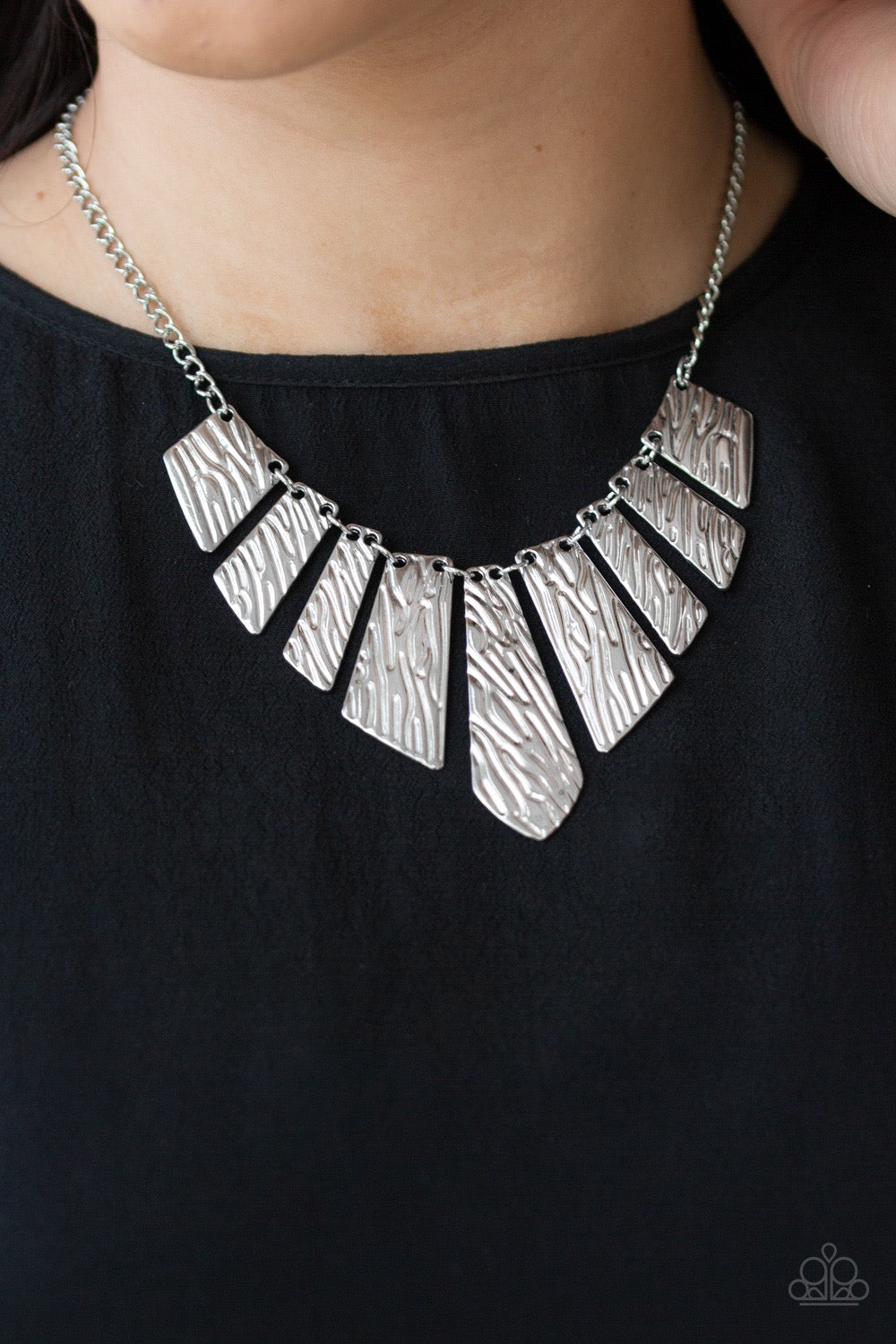Texture Tigress - Silver Necklace 37n