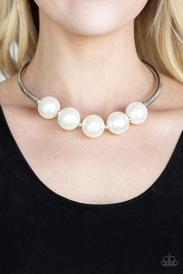 Welcome To Wall Street - White Necklace 87n
